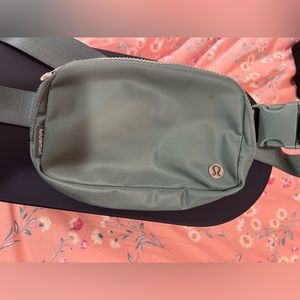 lululemon belt bag